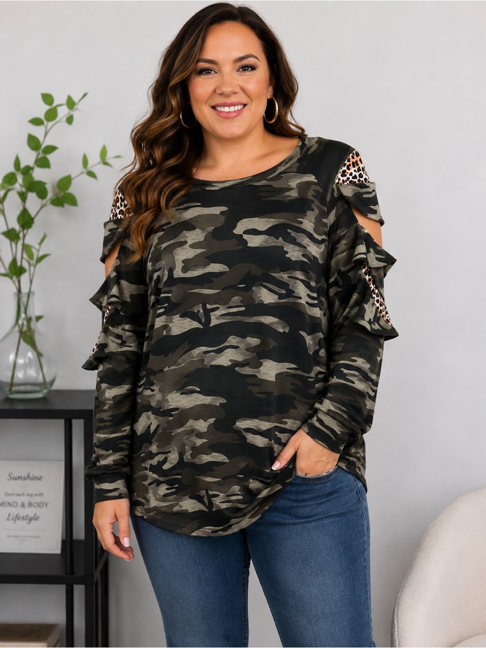 NWT Sunshine & Rodeos Camo Leopard Cold Shoulder Ruffle Top Size M